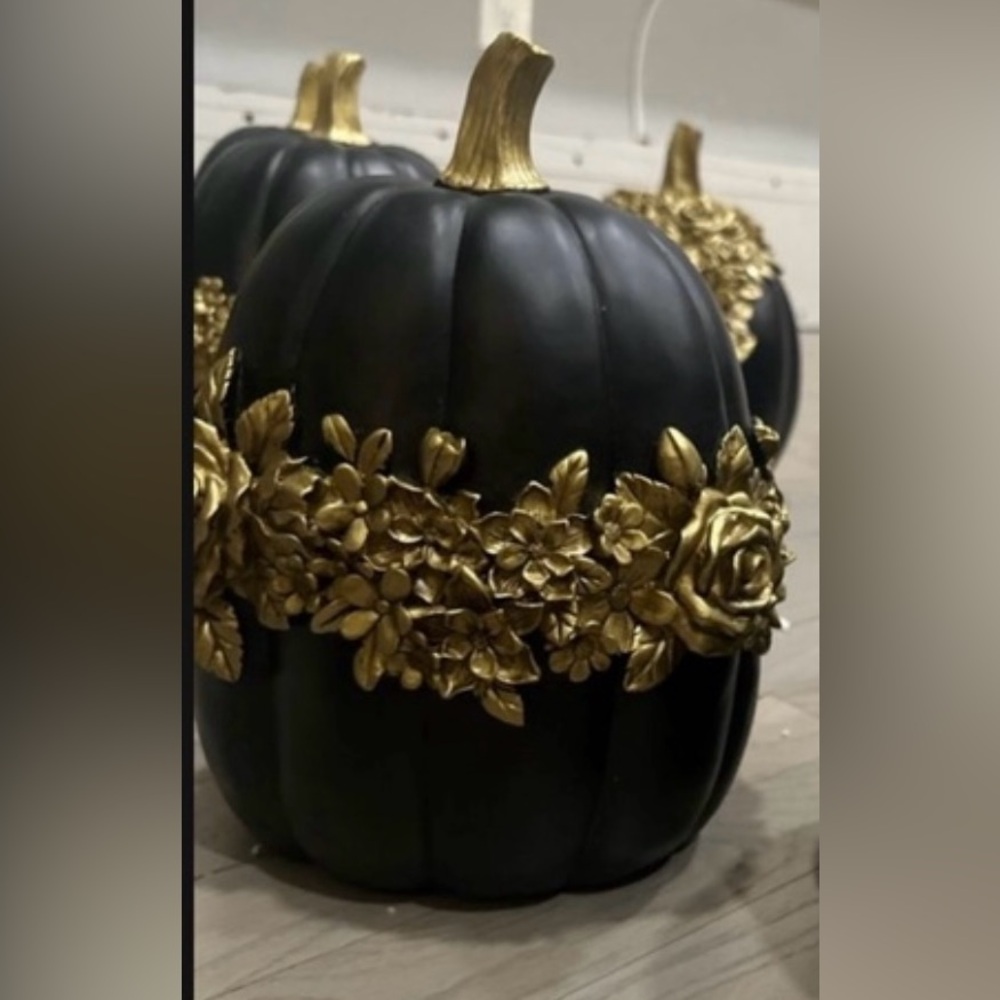 - - Z gallerie black/gold pumpkin One large
